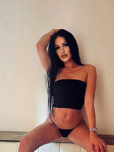 Vanda, Galanta, 26 years
