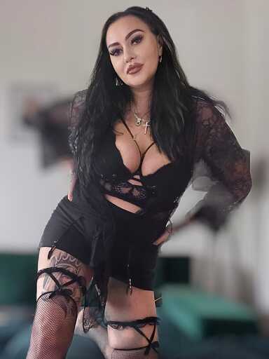 Hříšná Nina, Presov, 34 years