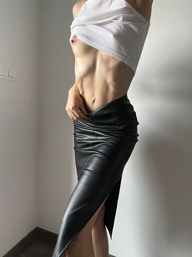 Julie Czech, Bratislava - Staré Mesto, 23 rokov