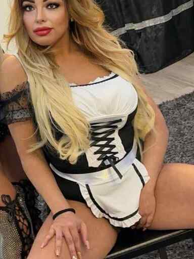 Pamela, Nitra, 29 years