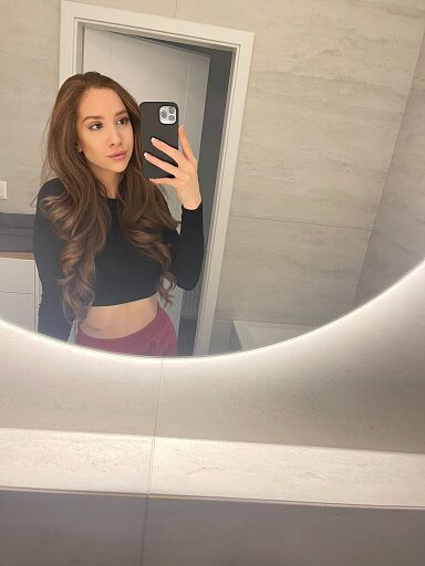 Cloe, Bratislava - Ružinov, 21 rokov