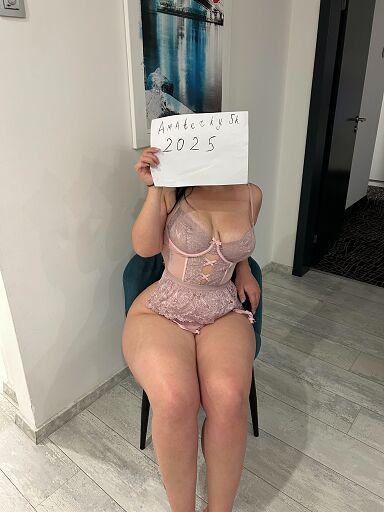 Liza, Bratislava - Staré Mesto, 21 rokov