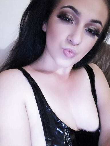 Zeynep, Trenčín, 23 rokov