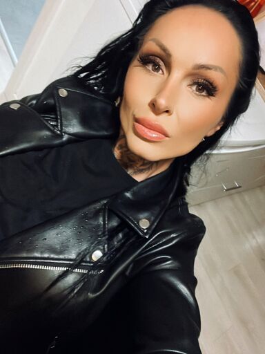 Jenn Cz, Bratislava - Rača, 26 rokov