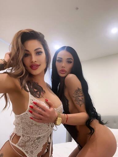 Anna&Vicky, Bratislava - Ruzinov, 22 years