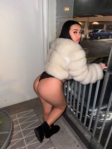 Nicole, Nitra, 18 years