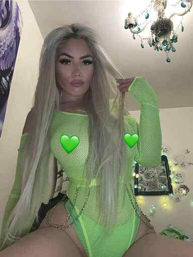 Nina, Nové Zámky, 23 rokov