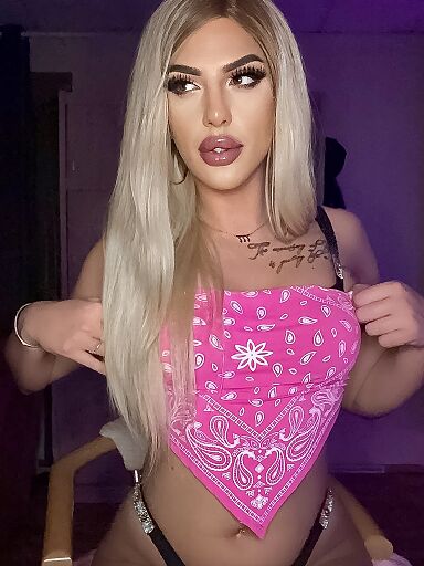 Chloe Trans, Nové Zámky, 23 rokov