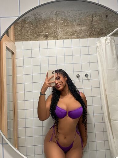 Valery, Bratislava - Nové Mesto, 19 rokov