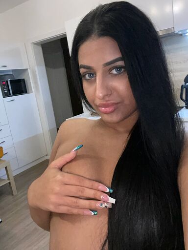 Cloe, Dunajska Streda, 19 years