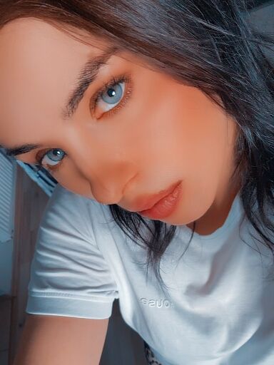 Nina Hra, Bratislava - Stare Mesto, 24 years