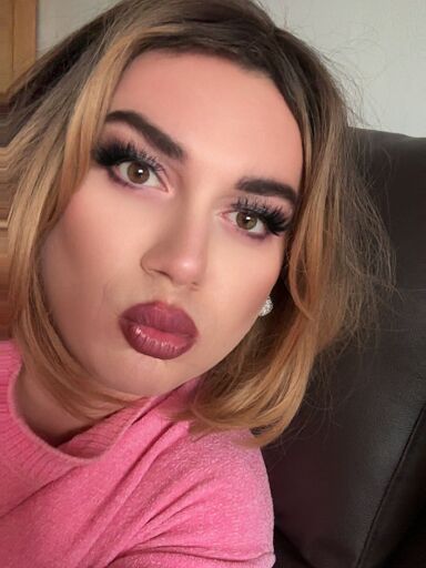 TS Chubby Lindy, Kosice - Juh, 32 years