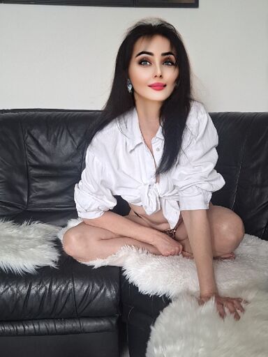 Sofia, Bratislava - Karlova Ves, 42 rokov