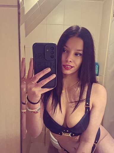 Melinda, Bratislava - Nové Mesto, 24 rokov