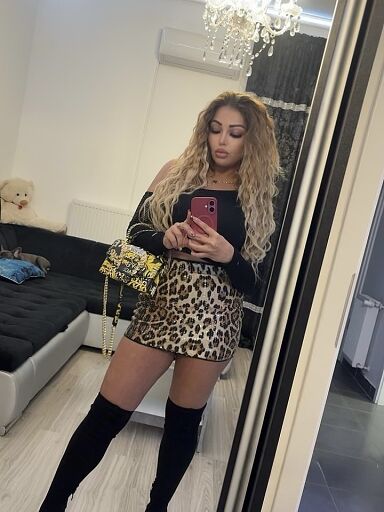 Kelly, Dunajská Streda, 28 rokov