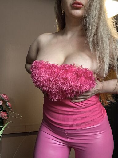 Regina, Bratislava - Petržalka, 39 rokov