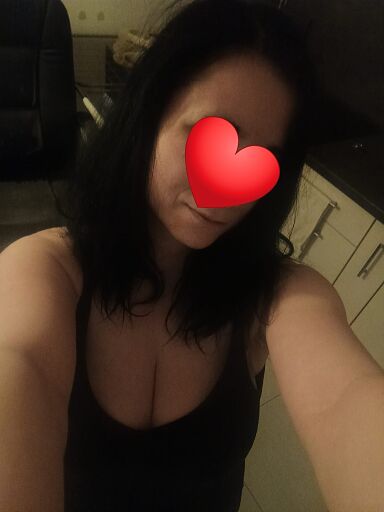 Klára aj Escort, Bratislava - Petržalka, 25 rokov