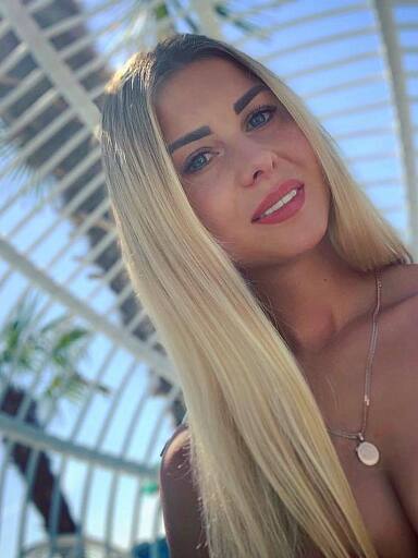 Juli, Bratislava - Ružinov, 24 rokov