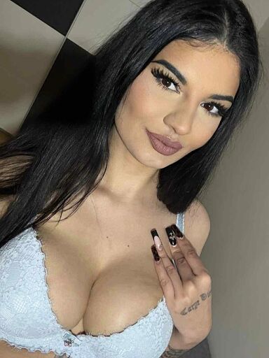 Nikol, Bratislava - Ružinov, 24 rokov