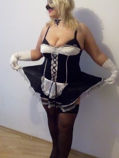 Prsnata Lenka, Bratislava - Ružinov, 43 rokov