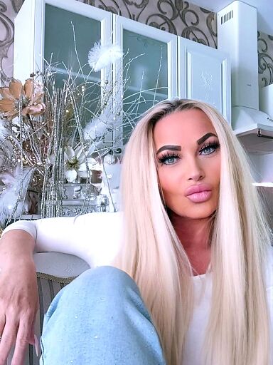 Jully, Malacky, 40 rokov