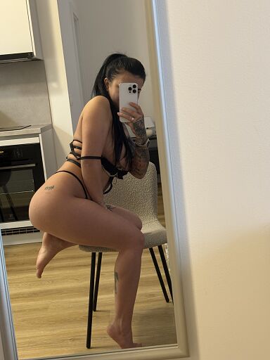 Erika, Bratislava - Nové Mesto, 25 rokov