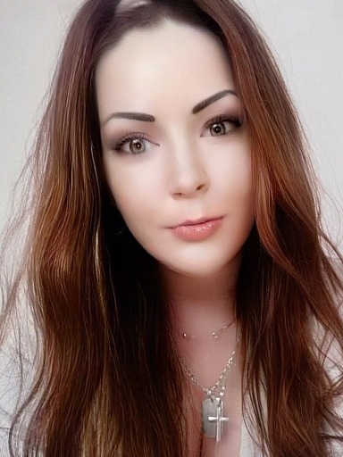 Lenka, Levice, 32 rokov