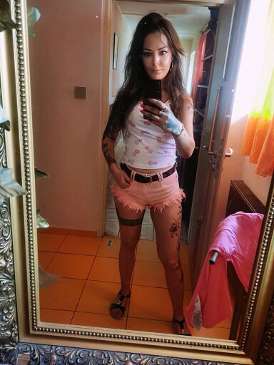 Lenka, Levice, 32 rokov