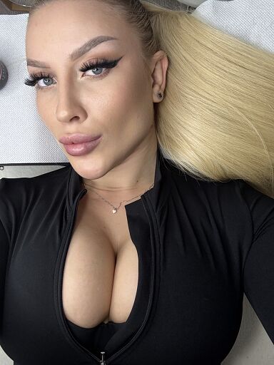 Barbie, Bratislava - Ružinov, 23 rokov