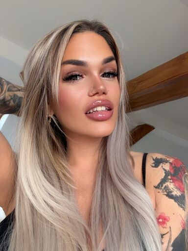 Yvette, Dunajská Streda, 32 rokov