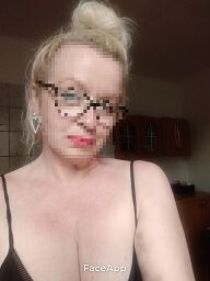 Hot Orál Ema (49), Bratislava - Nové Mesto, sex privát