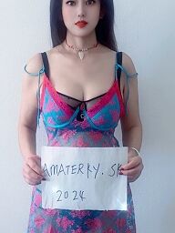 Lily, Trencin, 27 years