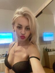 Nika (28), Bratislava - Ružinov, sex privát