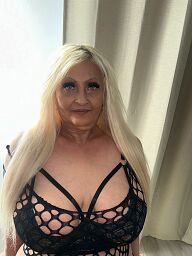 Carol (42), Bratislava - Petržalka, sex privát