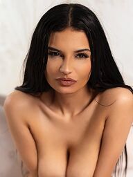 Niki (23), Žilina, sex privát a escort