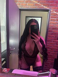 Naomi (22), Bratislava - Staré Mesto, sex privát