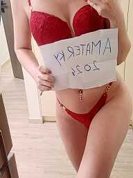 Emma Fox, Bratislava - Nové Mesto, 29 rokov