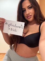 Karina (21), Bratislava - Staré Mesto, sex privát a escort