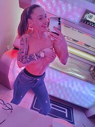 Laura, Banská Bystrica, 33 rokov
