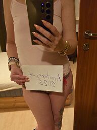 Heni, Nitra, 38 rokov