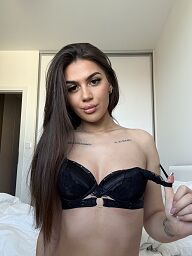 Ariana, Bratislava - Ružinov, 22 rokov