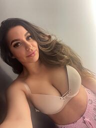 Lily, Bratislava - Petržalka, 29 rokov