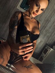 Jeny Cz, Bratislava - Nové Mesto, 28 rokov