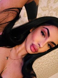 Hanna, Komarno, 23 years