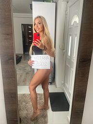 Anna Hot, Bratislava - Staré Mesto, 26 rokov