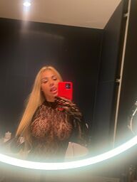 Anna Hot, Bratislava - Staré Mesto, 26 rokov