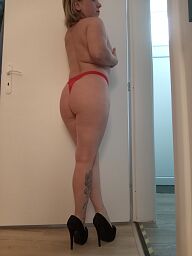 Lara, Bratislava - Nové Mesto, 26 rokov