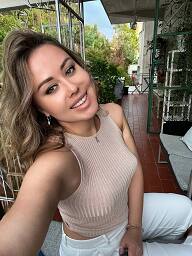 Annie (25), Trnava, ID:28303