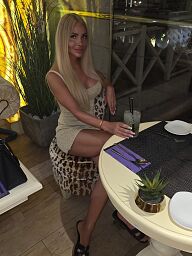 Anna Hot, Bratislava - Staré Mesto, 28 rokov
