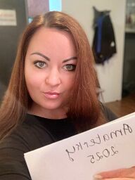 Elena, Šaľa, 33 rokov